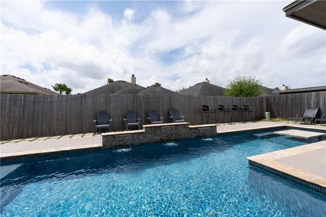 4355 Summer Wind Dr, Corpus Christi, TX 78413