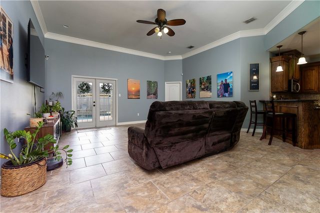 4355 Summer Wind Dr, Corpus Christi, TX 78413