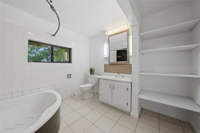 28008 W Oak Ridge Road, Kemp, TX 75143