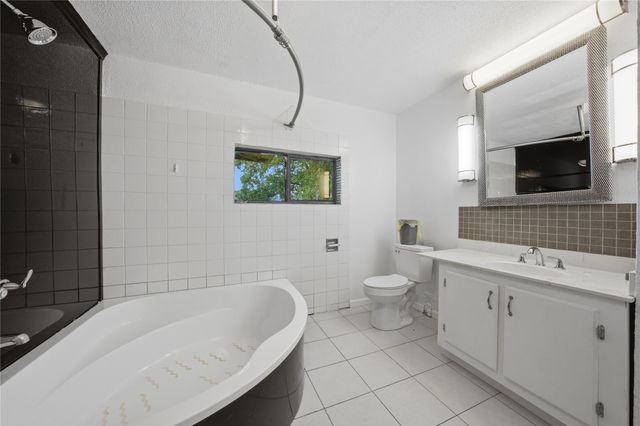 28008 W Oak Ridge Road, Kemp, TX 75143