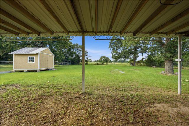 28008 W Oak Ridge Road, Kemp, TX 75143