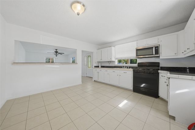 28008 W Oak Ridge Road, Kemp, TX 75143