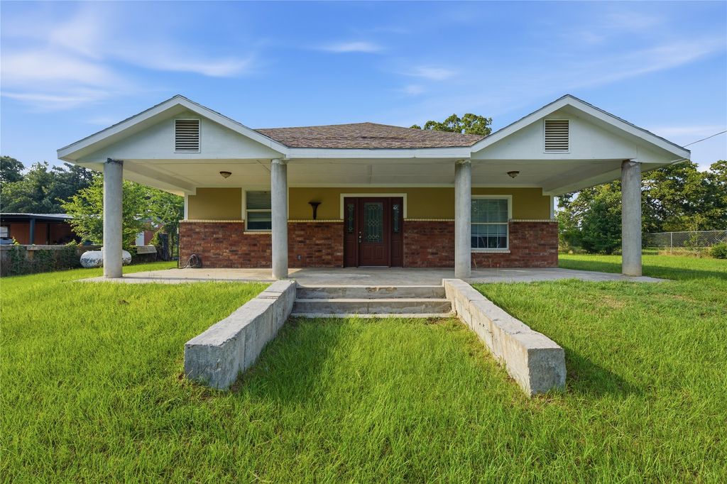 28008 W Oak Ridge Road, Kemp, TX 75143