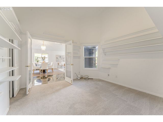 18938 CATHY ADAMS Dr, Oregon City, OR 97045
