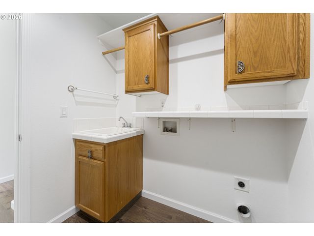 18938 CATHY ADAMS Dr, Oregon City, OR 97045
