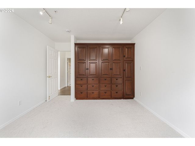 18938 CATHY ADAMS Dr, Oregon City, OR 97045