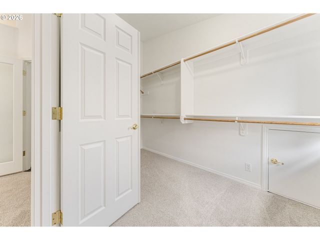 18938 CATHY ADAMS Dr, Oregon City, OR 97045