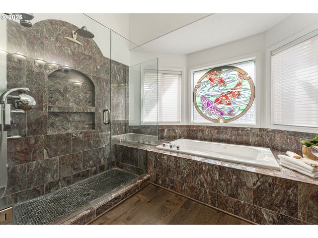 18938 CATHY ADAMS Dr, Oregon City, OR 97045