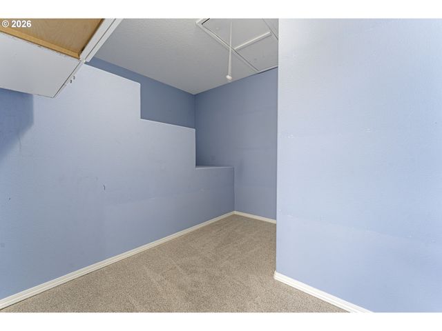 18938 CATHY ADAMS Dr, Oregon City, OR 97045