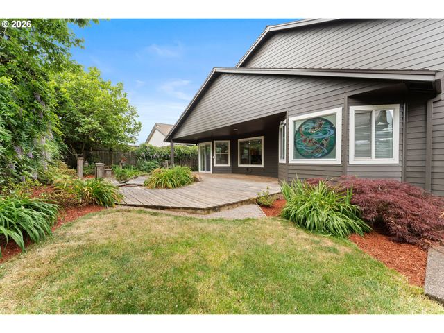 18938 CATHY ADAMS Dr, Oregon City, OR 97045