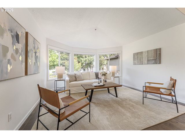 18938 CATHY ADAMS Dr, Oregon City, OR 97045