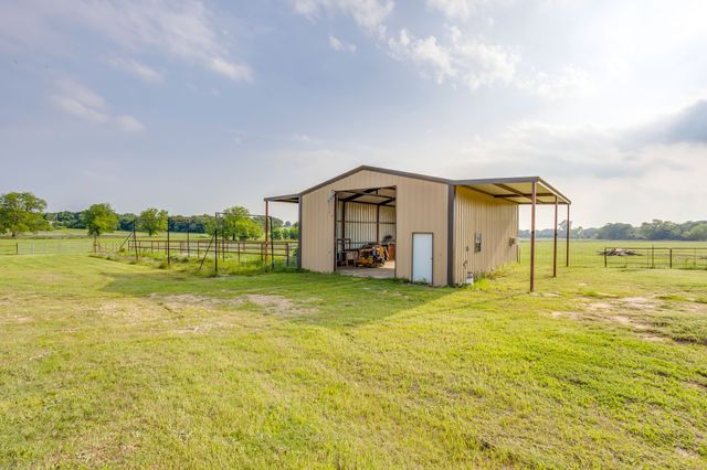 184 Hcr 1439, Covington, TX 76636