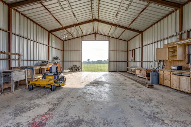 184 Hcr 1439, Covington, TX 76636
