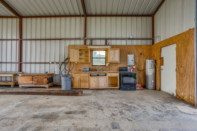 184 Hcr 1439, Covington, TX 76636
