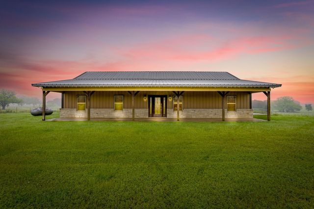 184 Hcr 1439, Covington, TX 76636