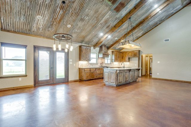 184 Hcr 1439, Covington, TX 76636