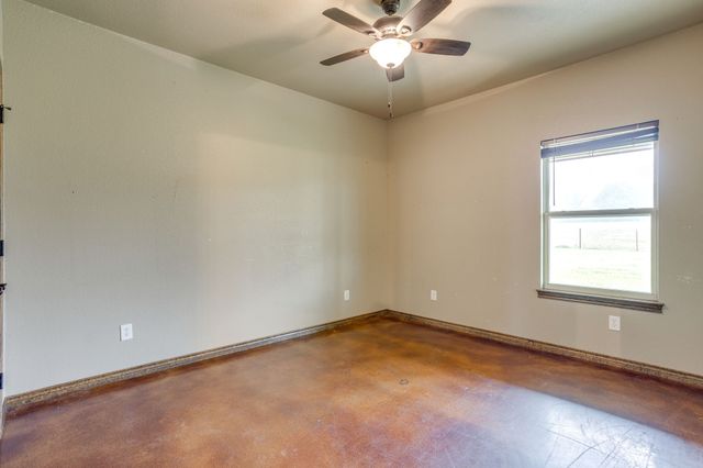 184 Hcr 1439, Covington, TX 76636