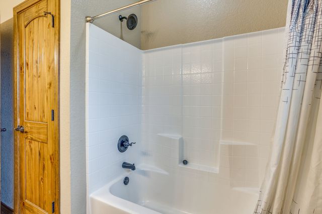 184 Hcr 1439, Covington, TX 76636