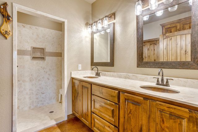 184 Hcr 1439, Covington, TX 76636