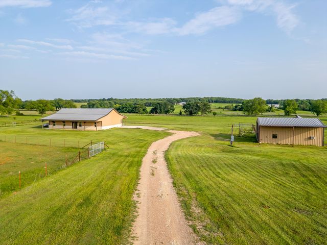 184 Hcr 1439, Covington, TX 76636