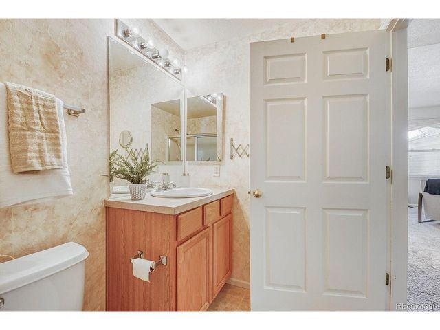 640 Gooseberry Dr 1202, Longmont, CO 80503