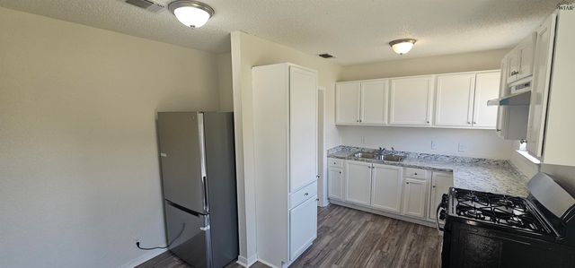 1404 DEVILLE STREET, Wichita Falls, TX 76306