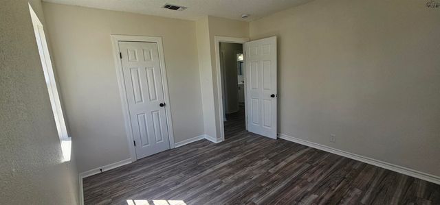 1404 DEVILLE STREET, Wichita Falls, TX 76306