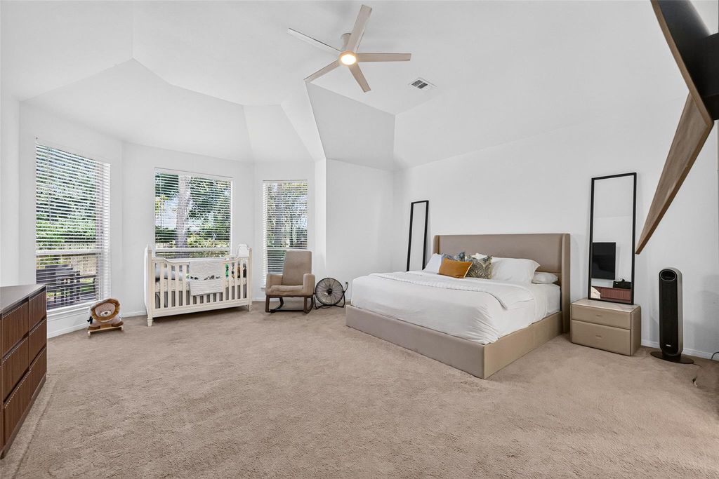 Image 14 of property listing at 10335 Shipmans Landing Drive, Missouri City, TX 77459