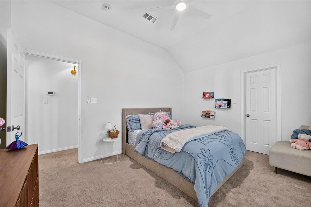 Image 23 of property listing at 10335 Shipmans Landing Drive, Missouri City, TX 77459
