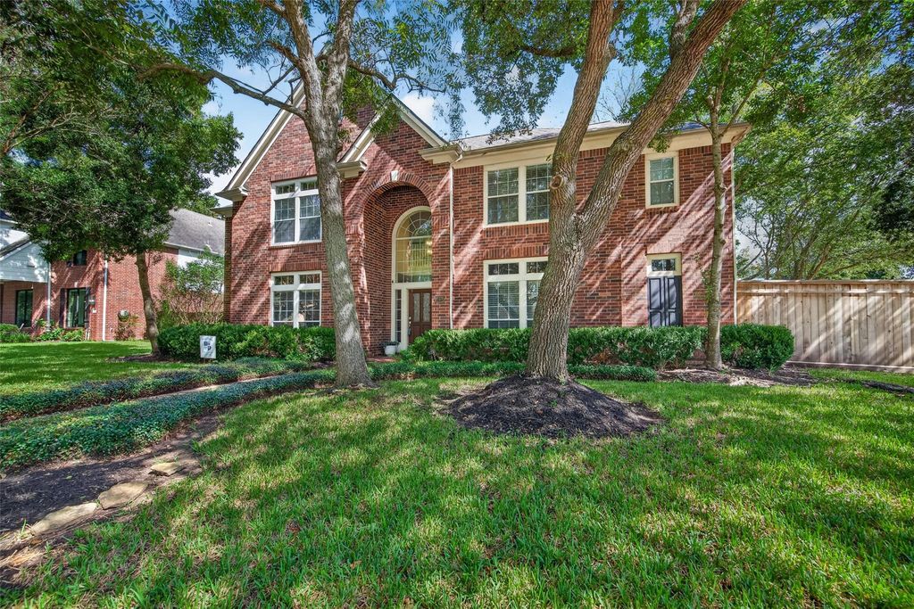 Image 3 of property listing at 10335 Shipmans Landing Drive, Missouri City, TX 77459