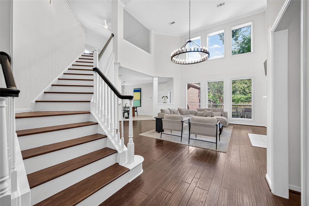 Image 4 of property listing at 10335 Shipmans Landing Drive, Missouri City, TX 77459