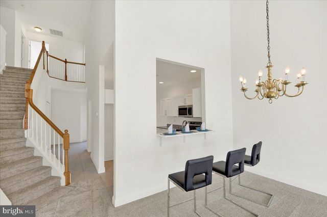 424 OAK HILL LN, Reading, PA 19610