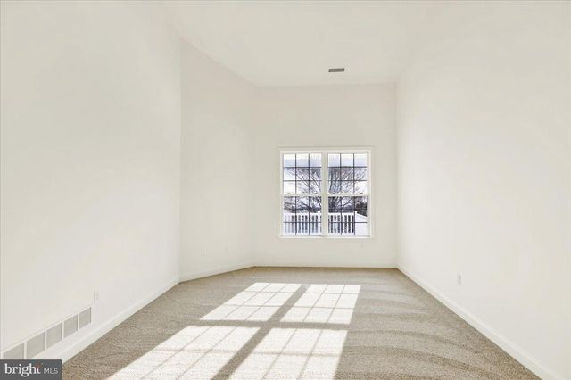 424 OAK HILL LN, Reading, PA 19610