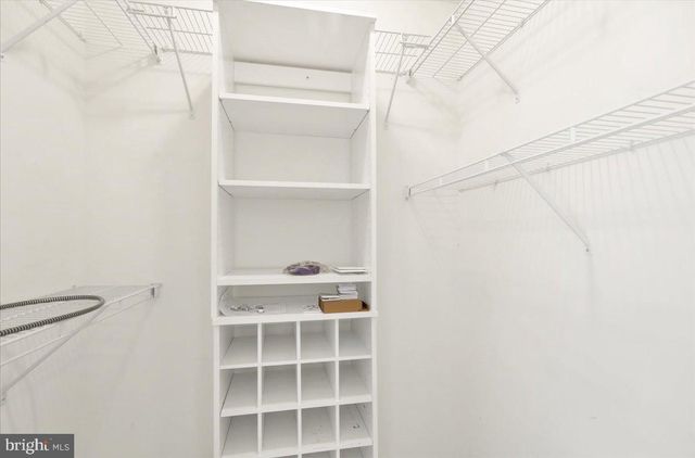 424 OAK HILL LN, Reading, PA 19610