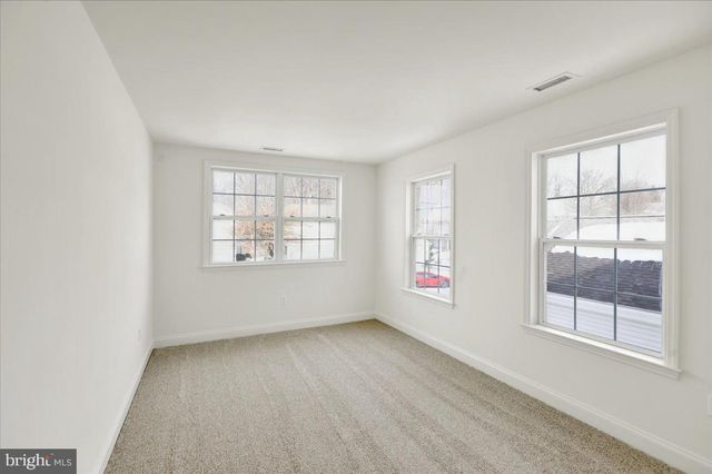 424 OAK HILL LN, Reading, PA 19610