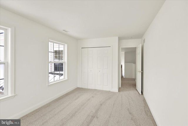 424 OAK HILL LN, Reading, PA 19610