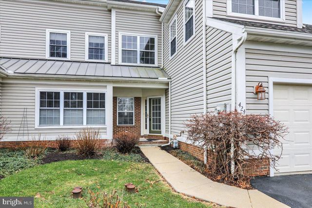 424 OAK HILL LN, Reading, PA 19610