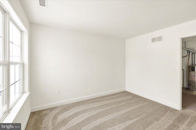 424 OAK HILL LN, Reading, PA 19610