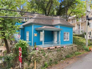 8 Owen Street, Eureka Springs, AR 72632