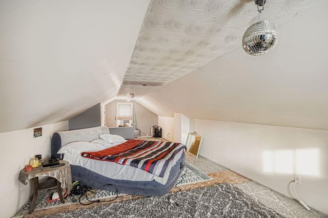 971 Thomas Avenue, Saint Paul, MN 55104