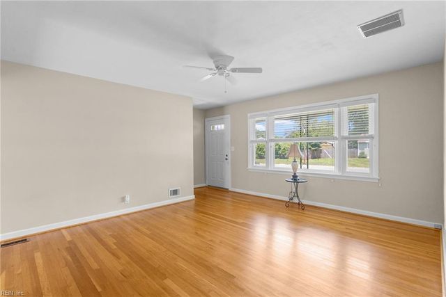 5445 Shadowwood DR, Virginia Beach, VA 23455