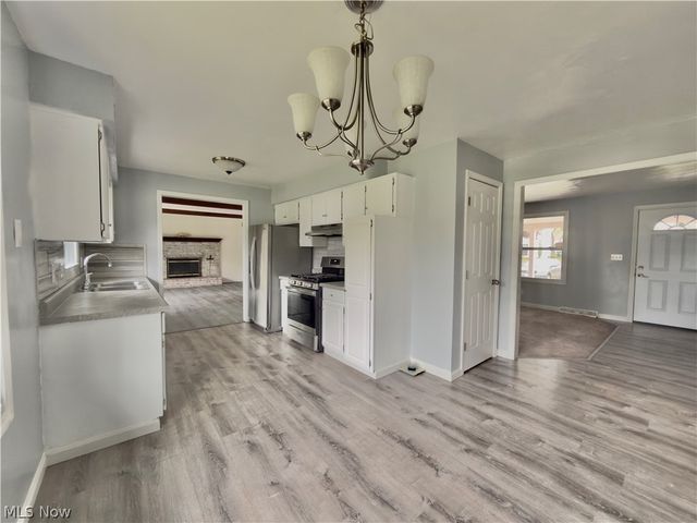 1215 Valley View Drive, Boardman, OH 44512