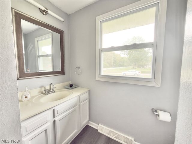 1215 Valley View Drive, Boardman, OH 44512