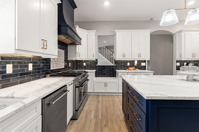 9135 MAZETTE ROAD, Weeki Wachee, FL 34613