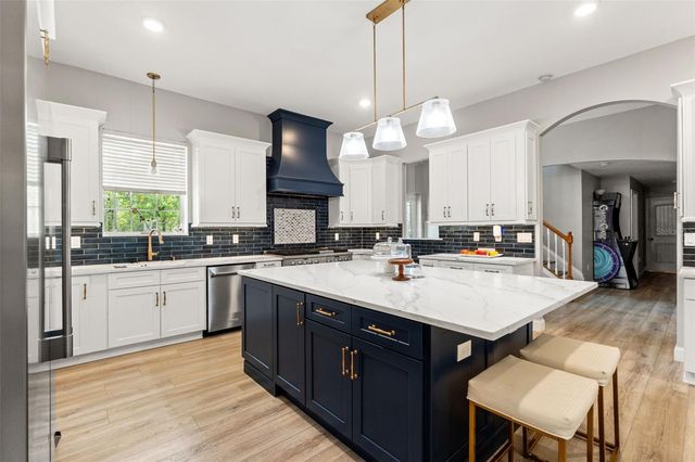 9135 MAZETTE ROAD, Weeki Wachee, FL 34613