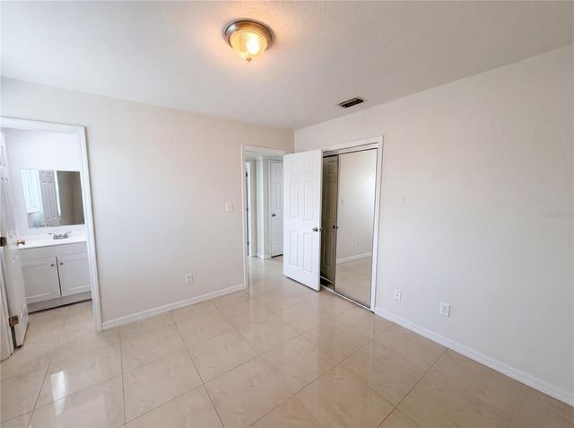 15525 BEDFORD CIRCLE E, Clearwater, FL 33764