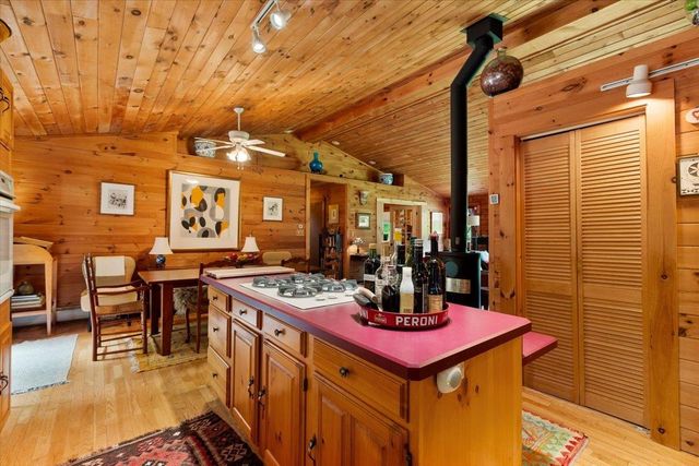 6 Dwyers Camp Road, Shaftsbury, VT 05262
