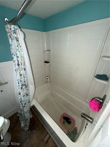 654 E 240 Street, Euclid, OH 44123