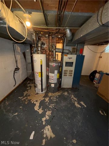 654 E 240 Street, Euclid, OH 44123