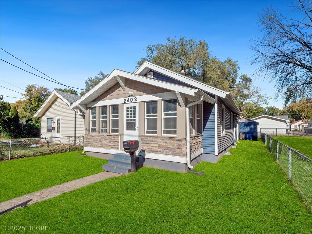 2402 Des Moines Street, Des Moines, IA 50317